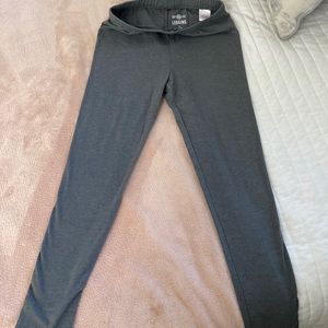 Gray leggings. Girls size 7/8.